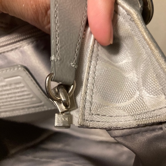 Coach purse - Picture 4 of 6